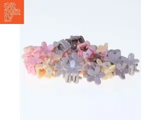 Farverige hårklemmer i blomsterform, 30 styk (str. 30 styk)