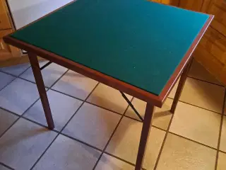 Spillebord med grønt filt