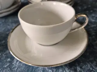 Pillivuyt Kop/ underkop med platin kant