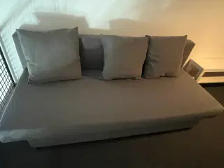 Sovesofa let brugt.
