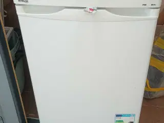 Køleskab stort set som nyt