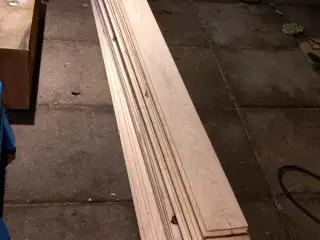 Rupløjede forskallingsbrædder/tagbrædder