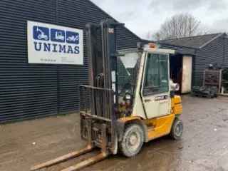 Gaffeltruck med alt udstyr