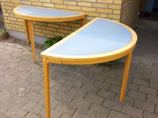 Rundt 2 delt bord