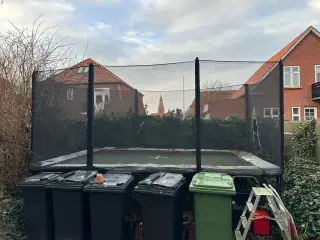 Trampolin