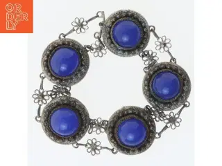 Armbånd med blå sten (str. 6,5 cm)