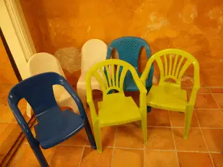 Plaststole/havestole til børn