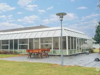 Lejemål til kontor, klinik, showroom - i alt ca. 207 kvm