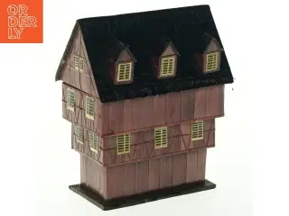 Dekorativ lakæske, hus i 4 dele(str. 12x10x6,5 cm)
