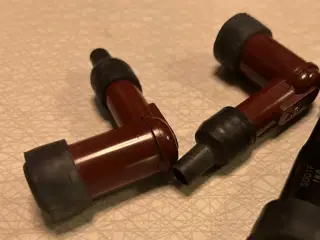 NGK tændrørshætter