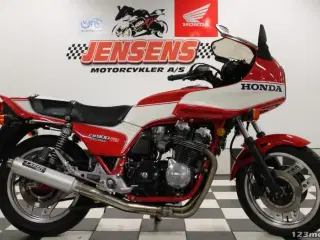 Honda CB 900