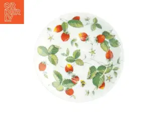 Porcelæns tallerken med jordbærmotiv (str. 15x2,5 cm)