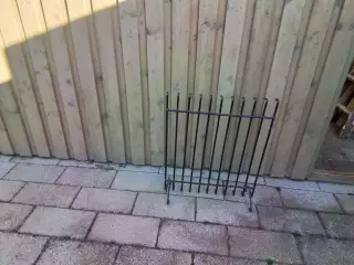 Kraftig børnesikring for brændeovn