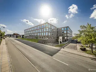 Kontorlejemål på 618 m² i attraktivt erhvervskvarter