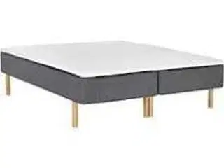 Nordisk fjer Boxseng med træben og memmory topmadras 160x200 cm