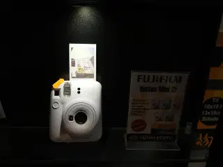 Kamera FUJIFILM Instax Mini 12