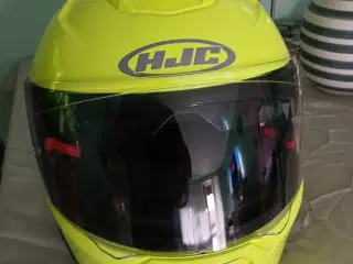 Sælges  helt ny styrthjelm. 