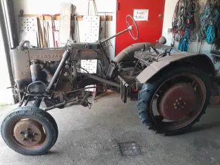 Hanomag traktor  v