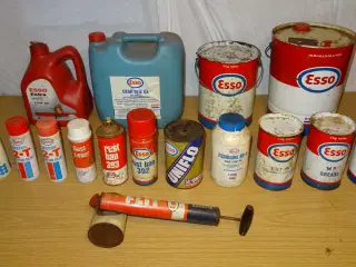 Esso samling stor af dåser, oliedunke m.m