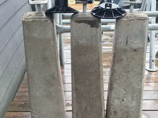 3 x Stolpesko beton + 3 x terrasseopklodser