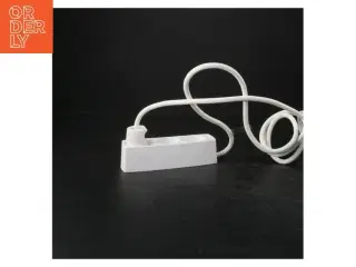 Hvid stikdåse fra E Line (str. 14,5x5,5 cm)
