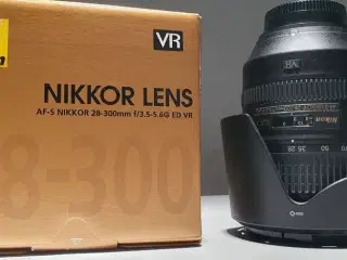 Nikon Nikkor AF-S 28-300 f/3.5-5.6G ED VR Objektiv