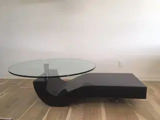 Unikt bord med drejbar glasplade
