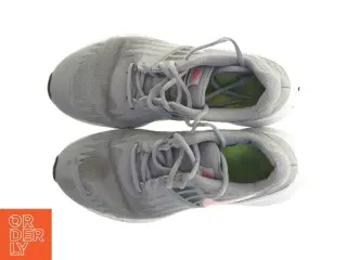 Brugte løbesko fra Nike (str. 37,5)