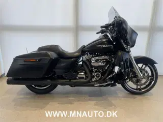 Harley Davidson FLHXS Street Glide Special