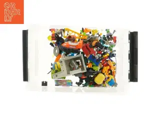 Blandet legetøj i opbevaringsboks fra Lego (str. 1,16 kg cm)