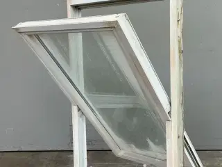 Termovindue med overparti og vippefunktion 28/34 stk