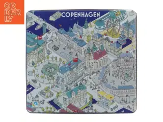 Copenhagen dekoreret metaldåse (str. 23,5x22 cm)