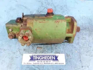 John Deere 1177 Hydrostat Motor  AH118959