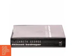 Skinnet bedrager af Elizabeth George (Bog)