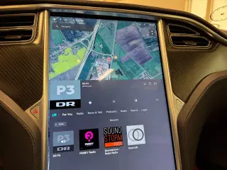 Tesla Model S  P90D
