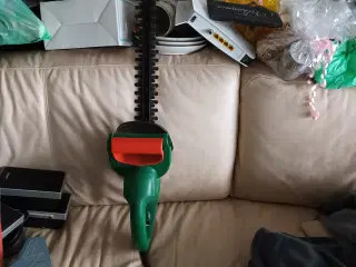 BLACK & DECKER HÆKKEKLIPPER