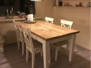 Smukt gammelt spisebord med tillægsplade