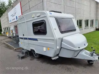 2019 - Niewiadow VEGA 365 NTL Silver Edition   LILLE OG ATTRAKTIV CAMPINGVOGN, SOM MÅ TRÆKKES AF DE FLESTE BILER, SOM ER SPÆKKET MED UDSTYR.