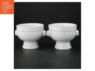 To hvid porcelænsskåle (str. Ø. 11,5 cm. 2 styk)