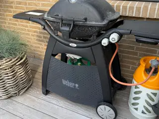 Brugt Weber q3200 gasgrill
