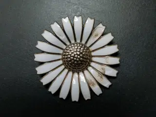Daisy broche fra Georg Jensen 