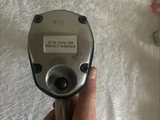 Det er en 1/2 slags nøgle med luft