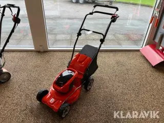 Græsslåmaskine Husqvarna LC137i