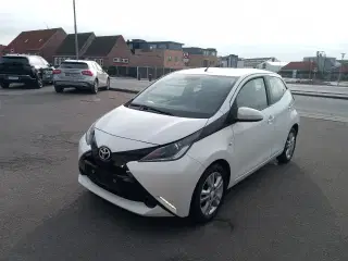 Toyota Aygo 1,0 VVT-I X-Play + Plus pakke 69HK 5d