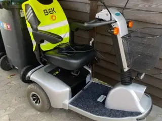 Næsten ny El-Scooter sælges!!!