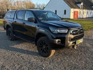 Toyota hilux 2.8 t4