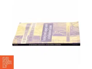 Scaffolding language, scaffolding learning : teaching second language learners in the mainstream classroom af Pauline Gibbons (Bog)