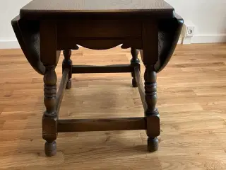 Sofabord i mahogny med udklap