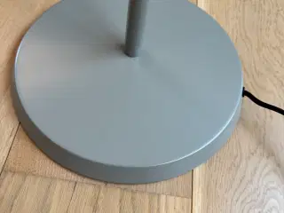 Gubi Cobra gulvlampe