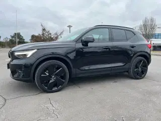 Volvo EX40  Twin Black Edition